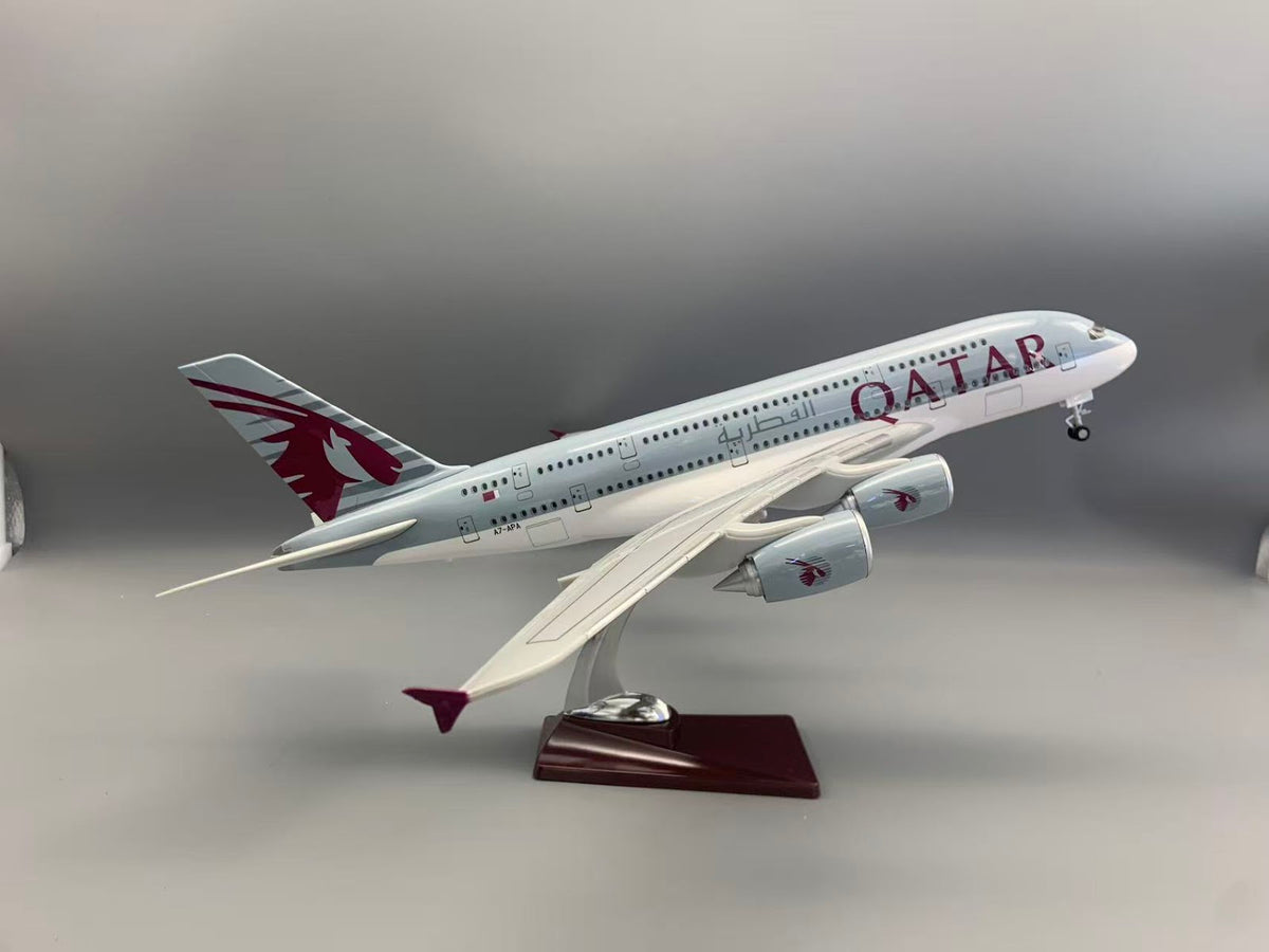 RBF 1:160 A380 QATAR CUTAWAY MODEL A110-2