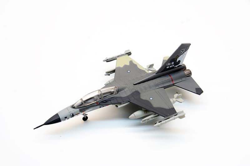 RBF現貨 1:144 ROCAF F-CK-1B IDF BW144004 全球免運