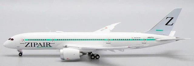 RBF JC 1:400 Zip 787-8 JA825J 5 30 EW4788005