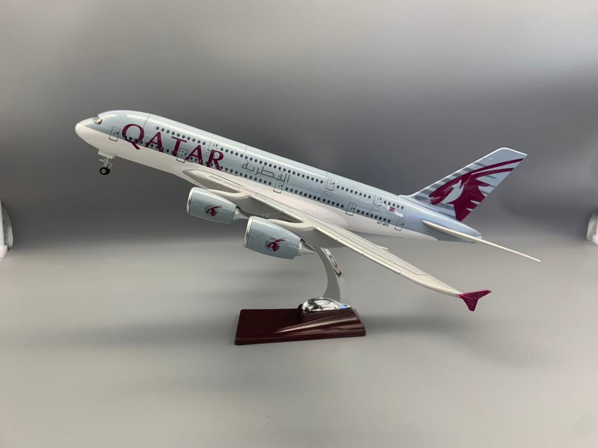 RBF 1:160 A380 QATAR CUTAWAY MODEL A110-2