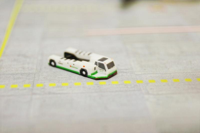 RBF現貨 JC 金屬 1:400 EVA AIR 標準圖裝 TOW CAR 地勤拖車 XX4121 全球免運