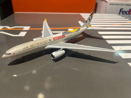 RBF PHOENIX 1:400 A330-200 Etihad TMALL A6-EYH1: PH11449