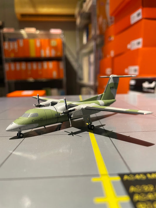 RBF JC 1:200 Canada AIR FORCE DHC8-102 XX2583