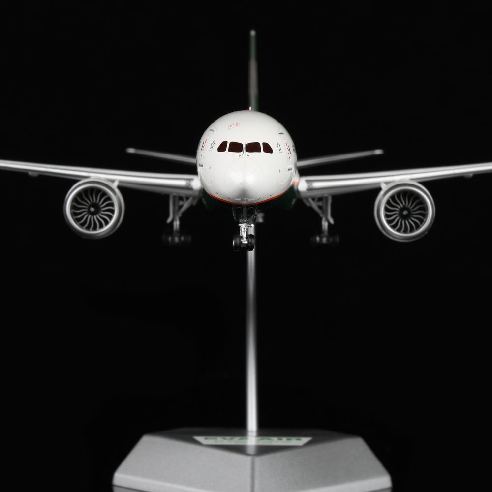 RBF SQ 1:200 EVA 787-10 B-17801 L2041