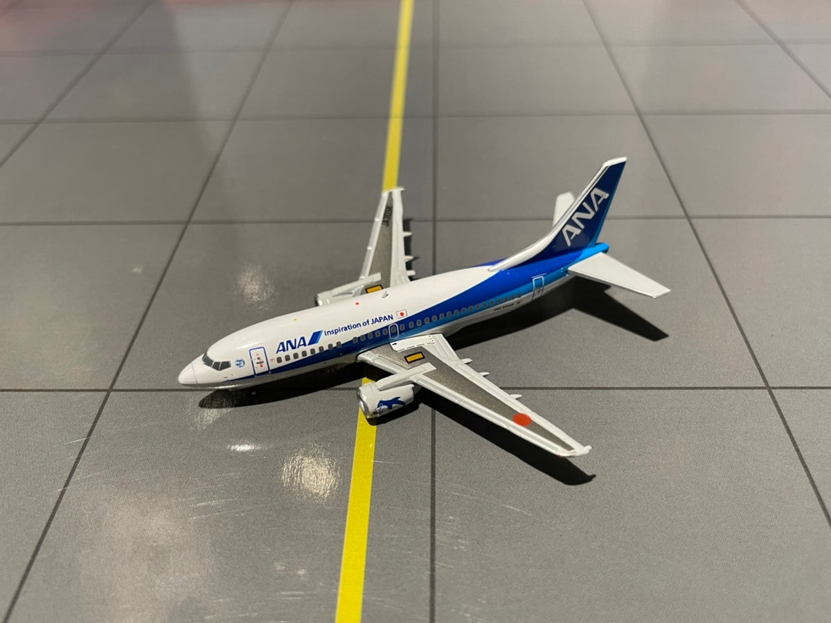 RBF JC 1:400 ANA 737-500 EW4735004
