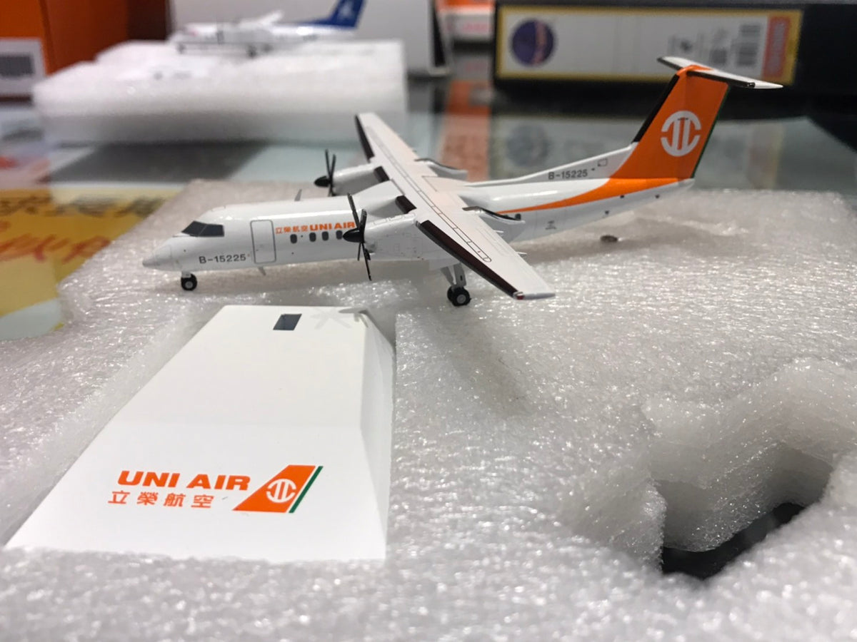 RBF 現貨 ALB 金屬 1:200 UNI AIR DASH-8-300 B-15225 LAS ALB2UNI225 全球免運